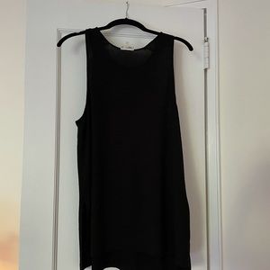 Aritzia Size L tank